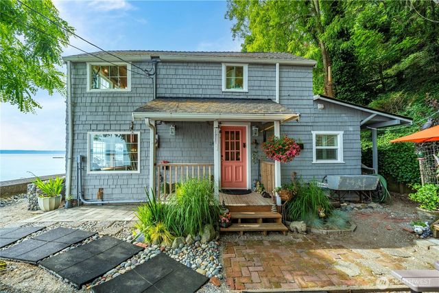 230 S 219th Street, Normandy Park, WA 98198