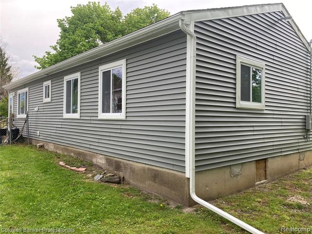 63 Parkdale Avenue, Pontiac, MI 48340