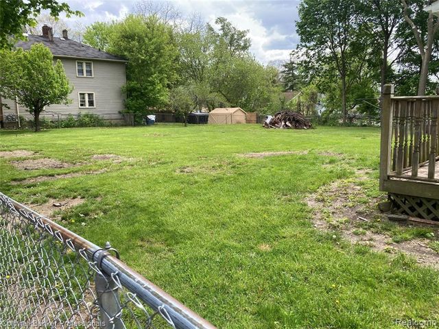 63 Parkdale Avenue, Pontiac, MI 48340