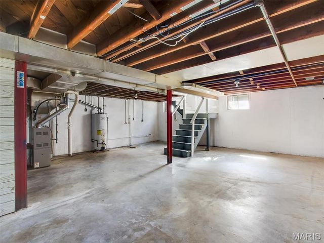 5237 Heege Road, St Louis, MO 63123