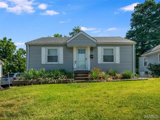 5237 Heege Road, St Louis, MO 63123