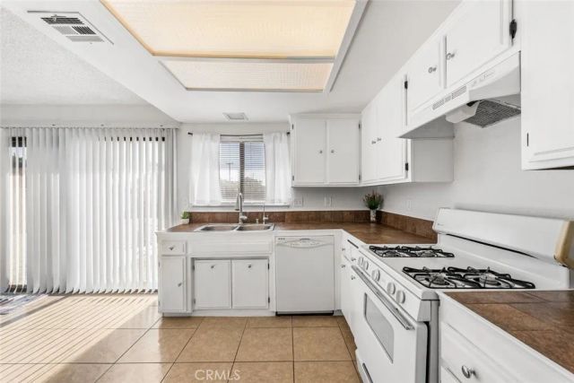 44605 Gillan Avenue, Lancaster, CA 93535