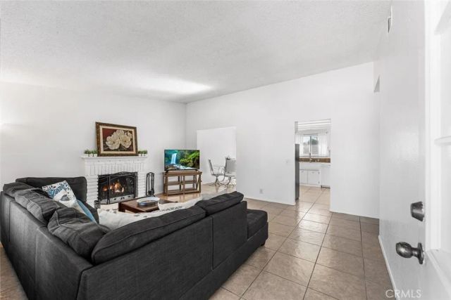 44605 Gillan Avenue, Lancaster, CA 93535