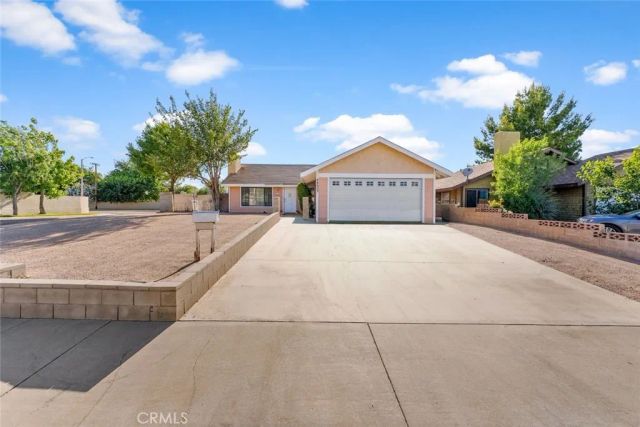44605 Gillan Avenue, Lancaster, CA 93535