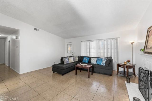 44605 Gillan Avenue, Lancaster, CA 93535