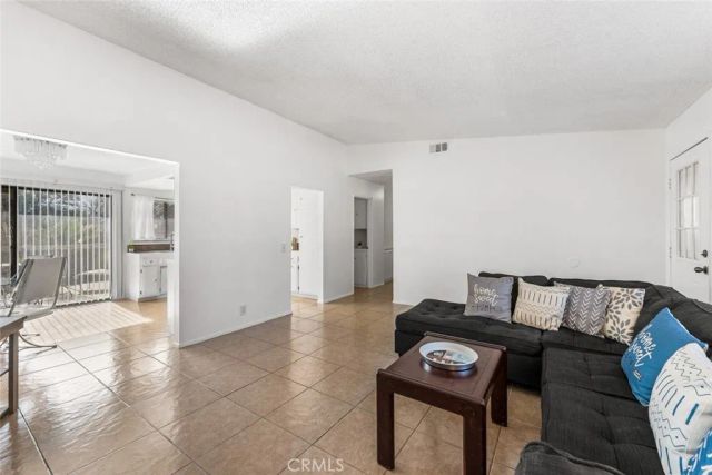 44605 Gillan Avenue, Lancaster, CA 93535
