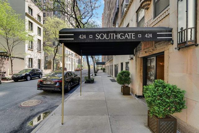424 E 52nd St Apt 2A, New York City, NY 10022