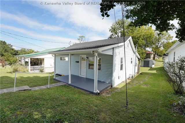 834 S Washington Street, St Albans, WV 25177