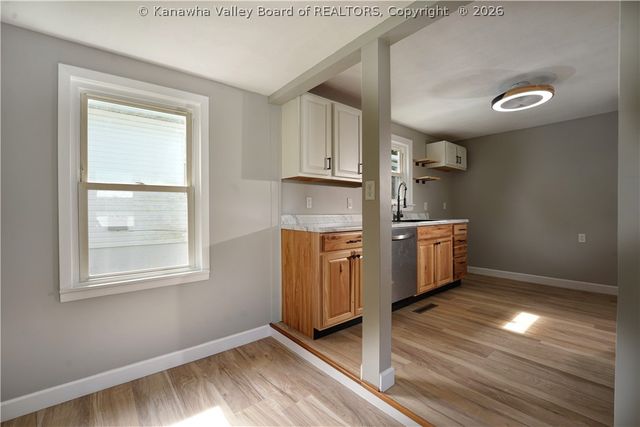 834 S Washington Street, St Albans, WV 25177