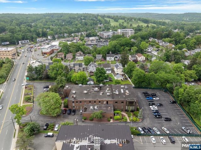 60 Pompton Avenue, Verona, NJ 07044