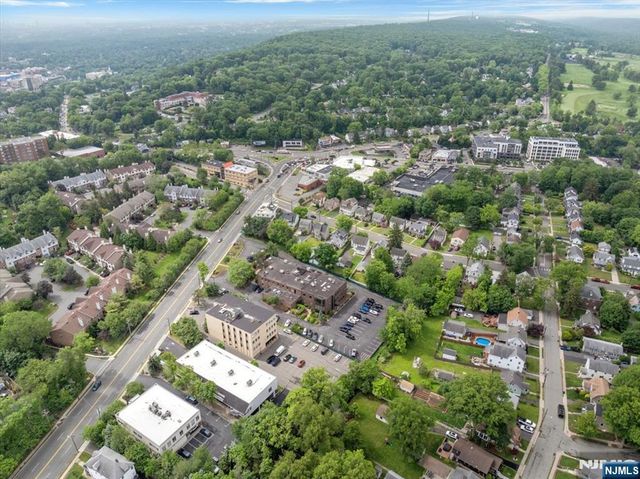 60 Pompton Avenue, Verona, NJ 07044