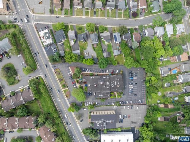 60 Pompton Avenue, Verona, NJ 07044