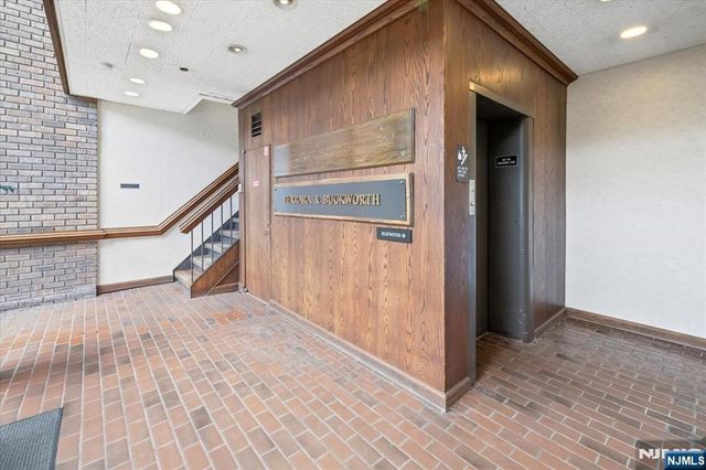 60 Pompton Avenue, Verona, NJ 07044