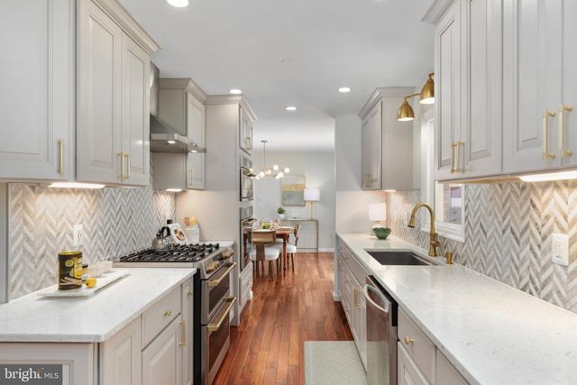 10618 SHADOW LN, Fairfax Station, VA 22039