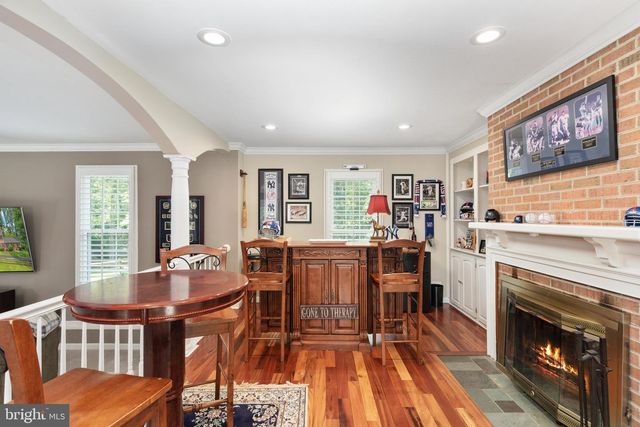 10618 SHADOW LN, Fairfax Station, VA 22039