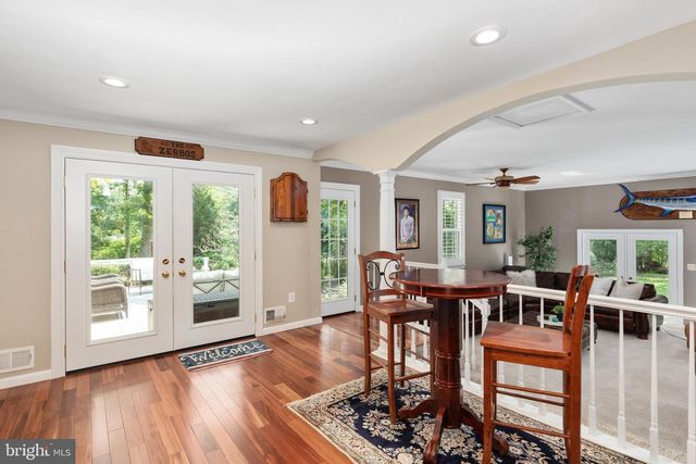 10618 SHADOW LN, Fairfax Station, VA 22039