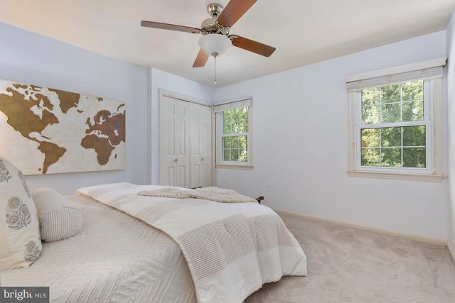 10618 SHADOW LN, Fairfax Station, VA 22039