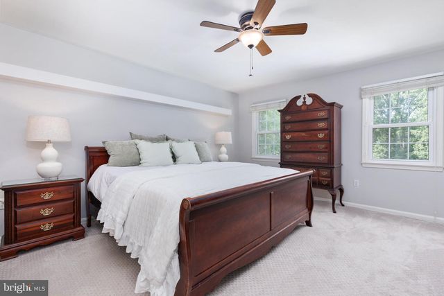10618 SHADOW LN, Fairfax Station, VA 22039