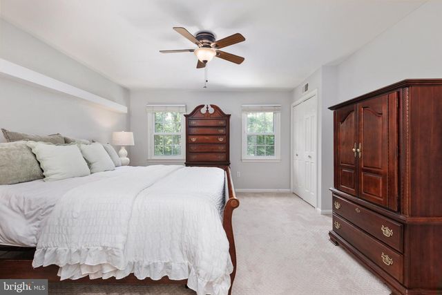 10618 SHADOW LN, Fairfax Station, VA 22039