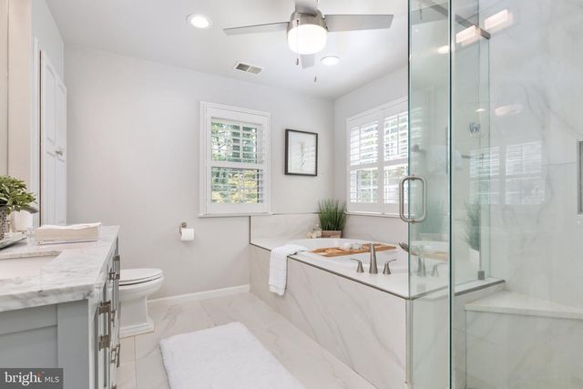 10618 SHADOW LN, Fairfax Station, VA 22039