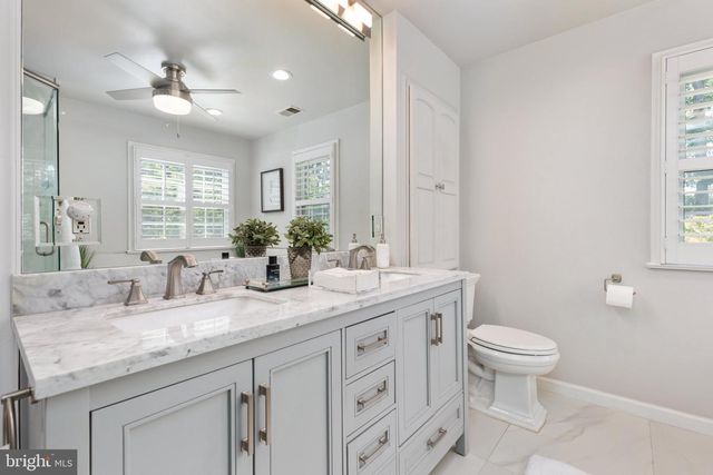 10618 SHADOW LN, Fairfax Station, VA 22039