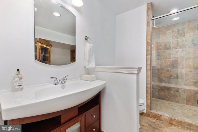 10618 SHADOW LN, Fairfax Station, VA 22039