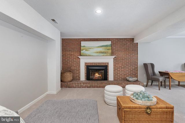 10618 SHADOW LN, Fairfax Station, VA 22039