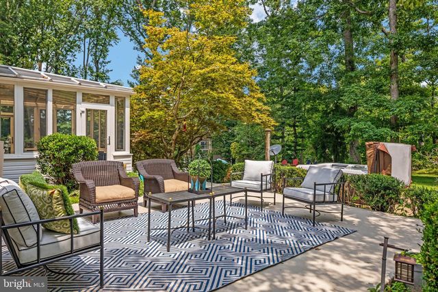 10618 SHADOW LN, Fairfax Station, VA 22039