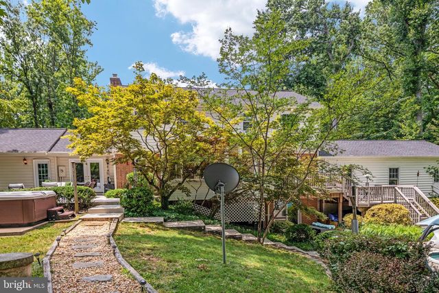 10618 SHADOW LN, Fairfax Station, VA 22039