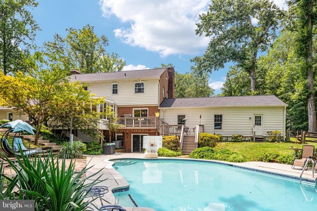 10618 SHADOW LN, Fairfax Station, VA 22039