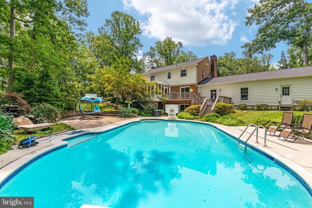 10618 SHADOW LN, Fairfax Station, VA 22039