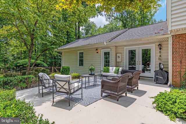 10618 SHADOW LN, Fairfax Station, VA 22039