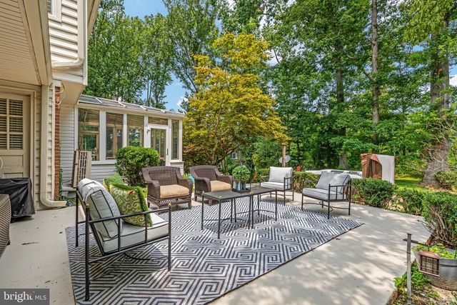10618 SHADOW LN, Fairfax Station, VA 22039