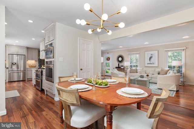 10618 SHADOW LN, Fairfax Station, VA 22039