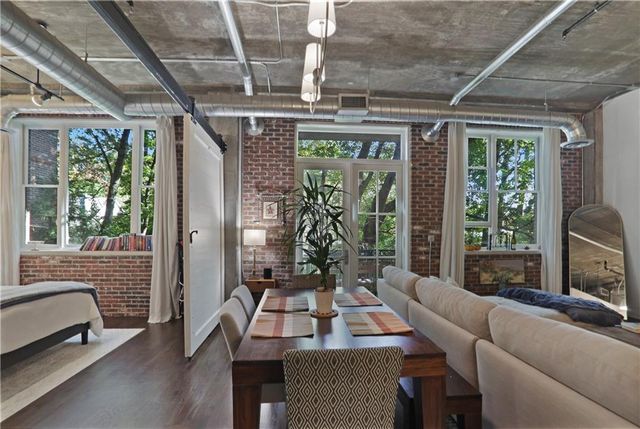 3235 Roswell NE Road 408, Atlanta, GA 30305