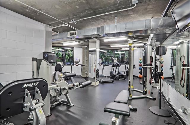 3235 Roswell NE Road 408, Atlanta, GA 30305