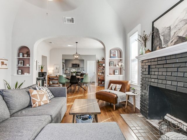 814 W Gramercy, San Antonio, TX 78212