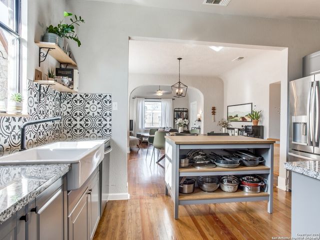 814 W Gramercy, San Antonio, TX 78212
