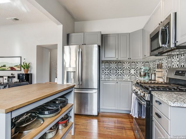 814 W Gramercy, San Antonio, TX 78212