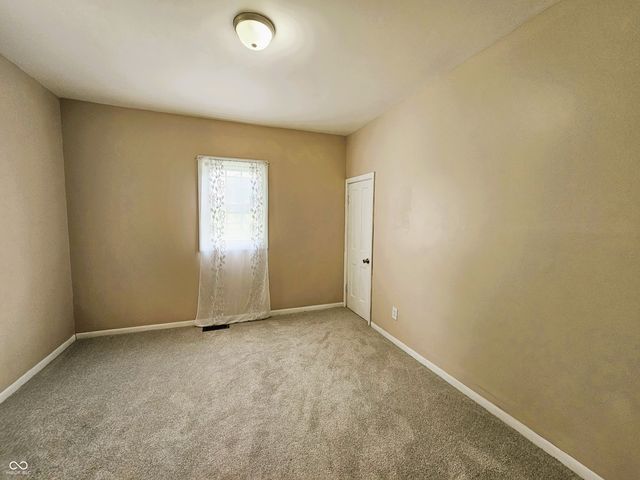 2002 E Highland Avenue, Muncie, IN 47303