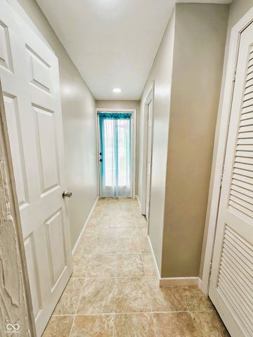 2002 E Highland Avenue, Muncie, IN 47303