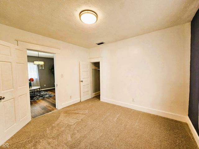 2002 E Highland Avenue, Muncie, IN 47303