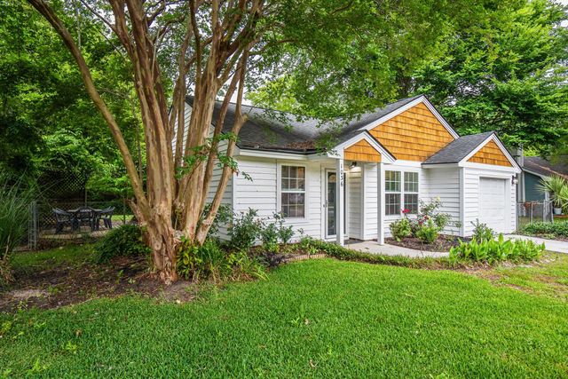 1036 Oakcrest Drive, Charleston, SC 29412