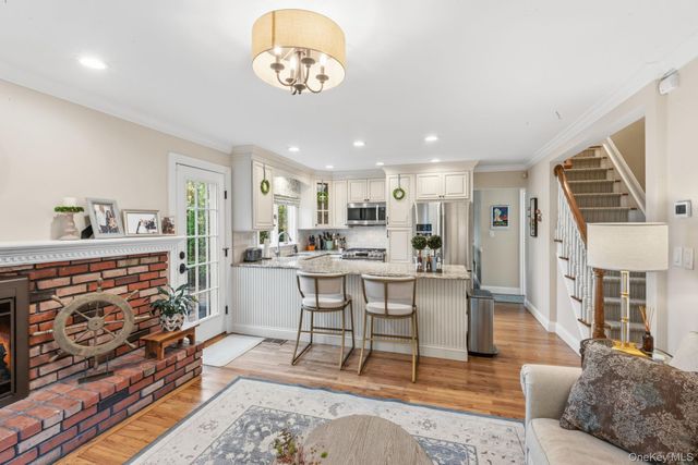 11 Oxford Street, Northport, NY 11768