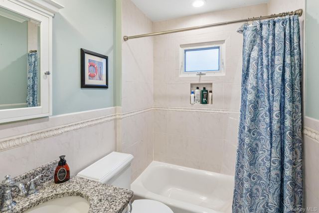 11 Oxford Street, Northport, NY 11768