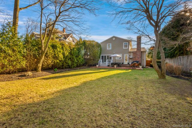 11 Oxford Street, Northport, NY 11768