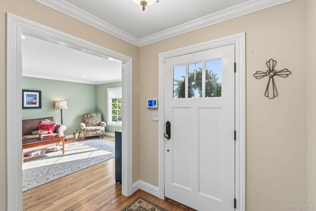 11 Oxford Street, Northport, NY 11768