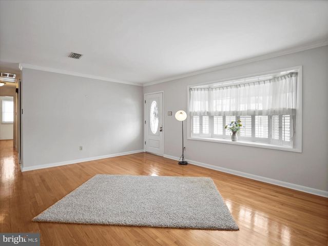 933 KENWOOD DR, Hagerstown, MD 21740