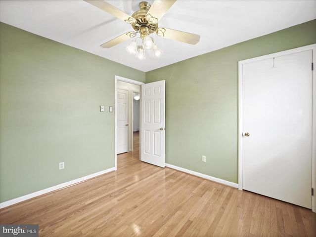 933 KENWOOD DR, Hagerstown, MD 21740