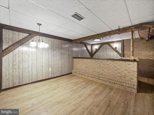 933 KENWOOD DR, Hagerstown, MD 21740